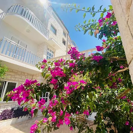 Buenavista House Trogir Hotel