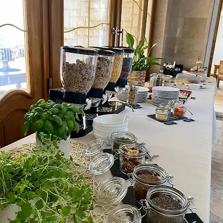 Buenavista House Trogir Hotel