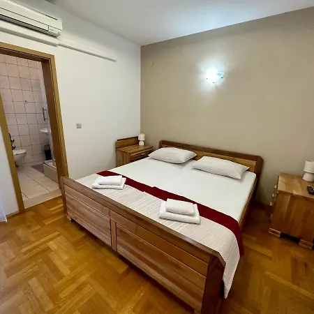 Buenavista House Trogir Hotel 3*